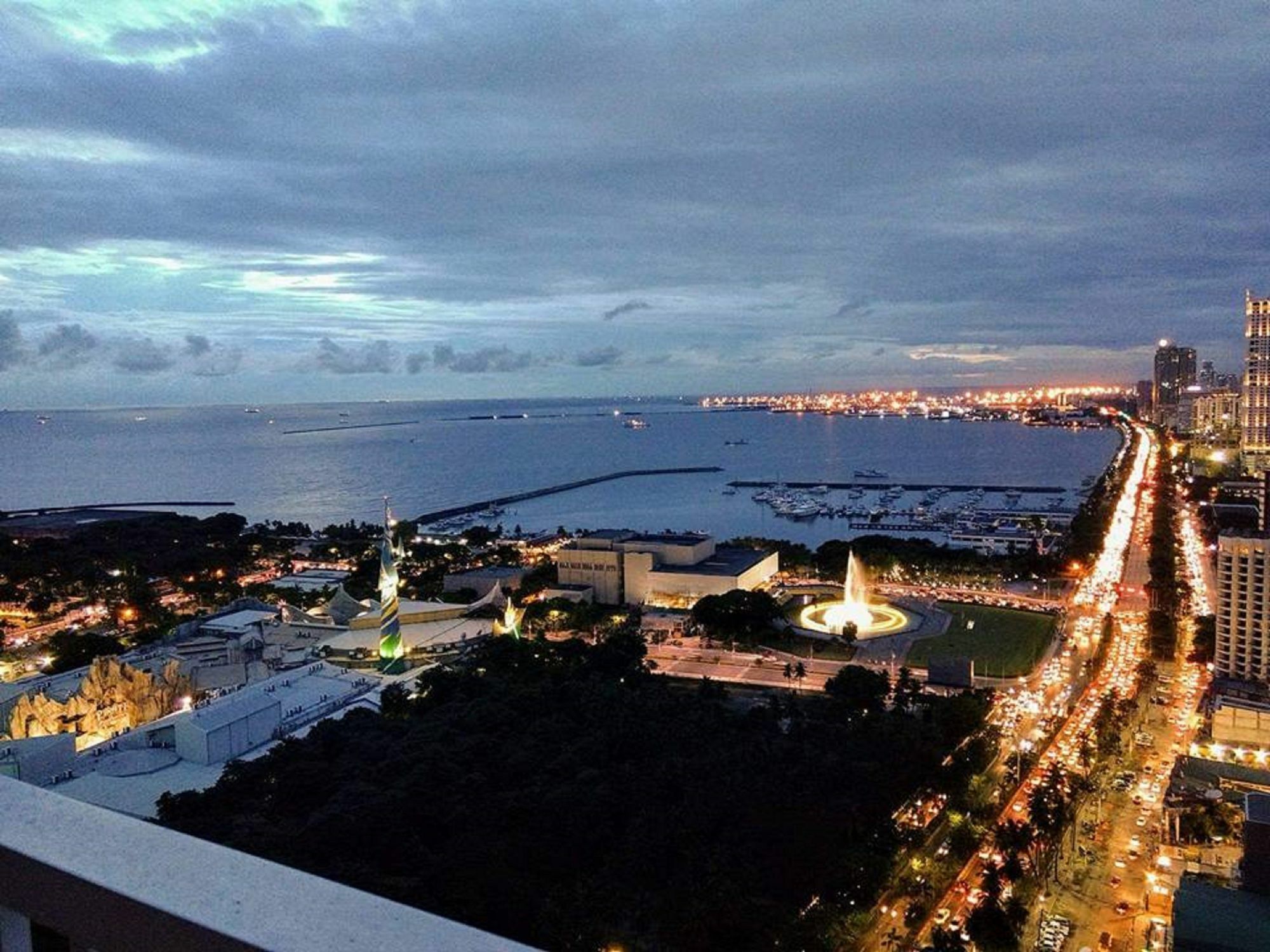 Seabreeze Residences At Breeze Residences باساي المظهر الخارجي الصورة